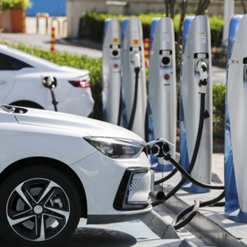 شحن السيارات الكهربائية